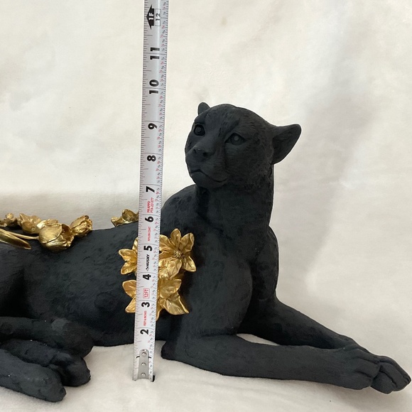 Black Resin Leopard Sculpture/Statue With Gold Roses and Flowers - Picture 6 of 16